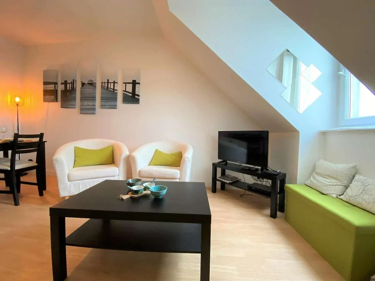 Appartement Roscoff, 2 Pieces, 4 Personnes - Fr-1-625-30 Apartment Roscoff