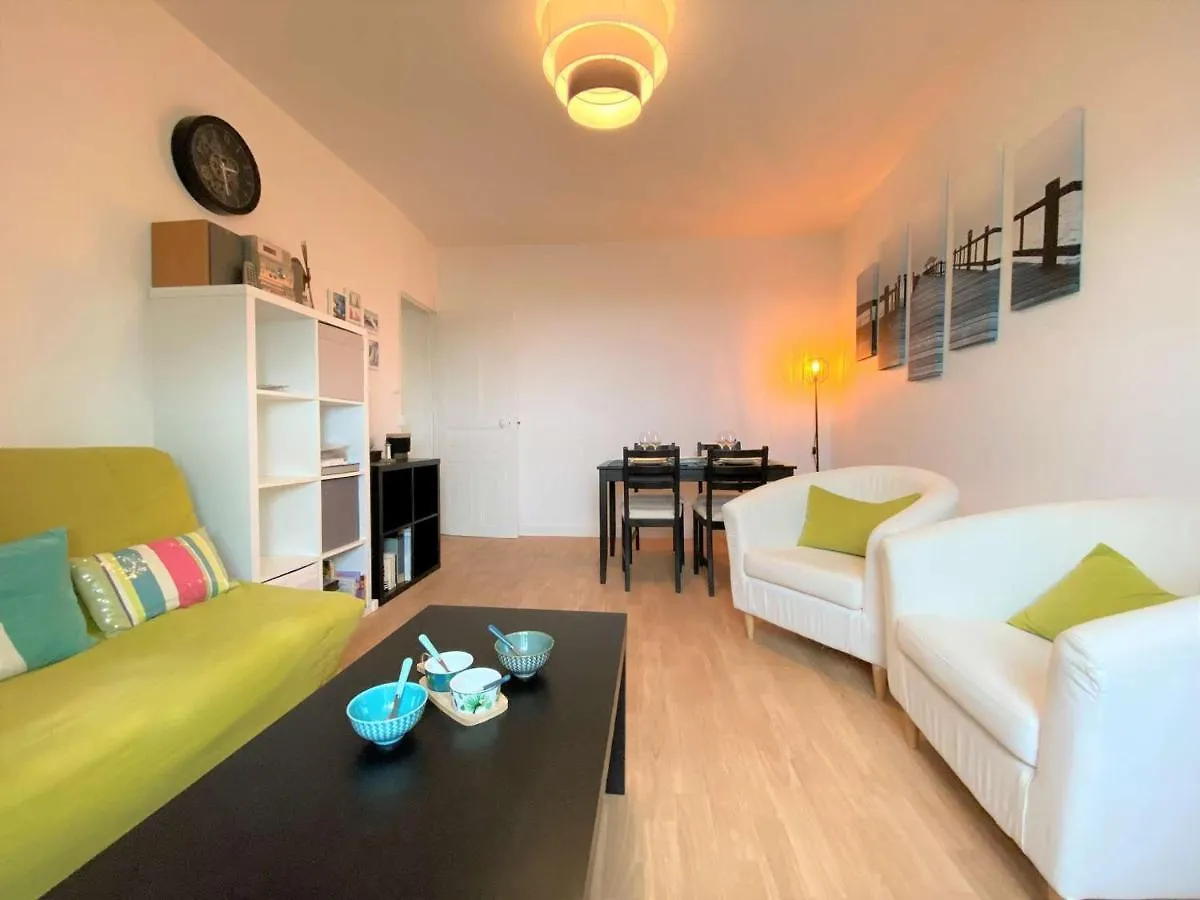 Apartment Appartement Roscoff, 2 Pieces, 4 Personnes - Fr-1-625-30